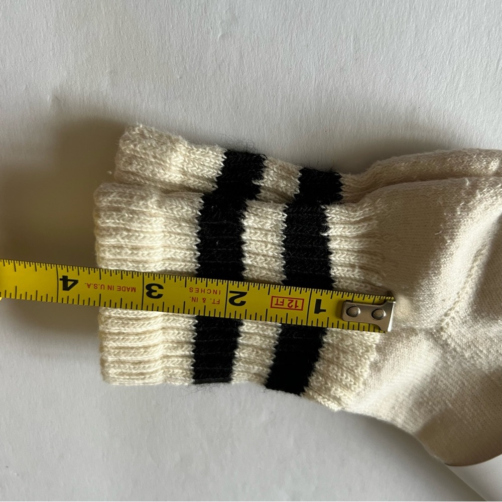 AMERICAN TRENCH MONO STRIPE QUARTER CREW SOCKS BLACK STRIPES OS NWT - Picture 6 of 10